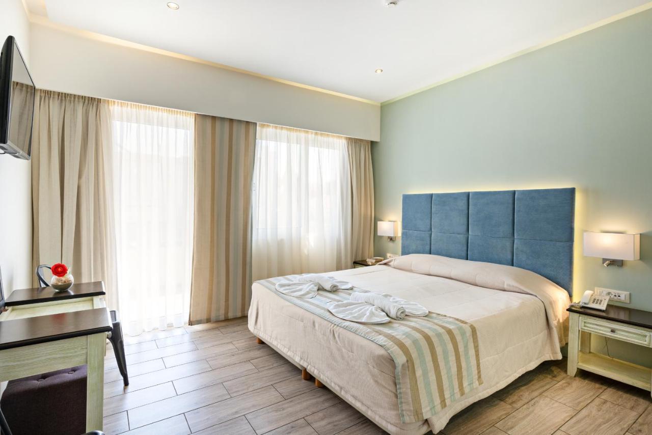 Princess Irini Sea Front Aparthotel Rethymno Esterno foto