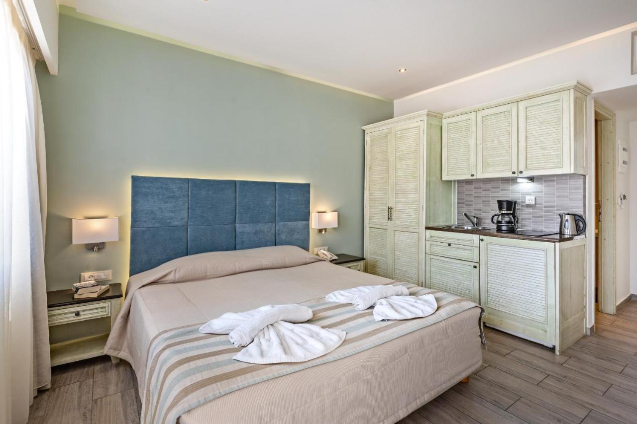 Princess Irini Sea Front Aparthotel Rethymno Esterno foto