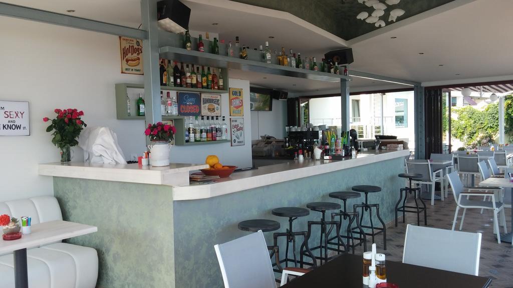 Princess Irini Sea Front Aparthotel Rethymno Esterno foto