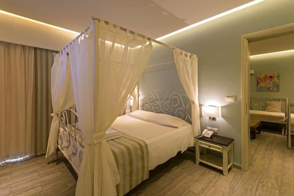 Princess Irini Sea Front Aparthotel Rethymno Esterno foto